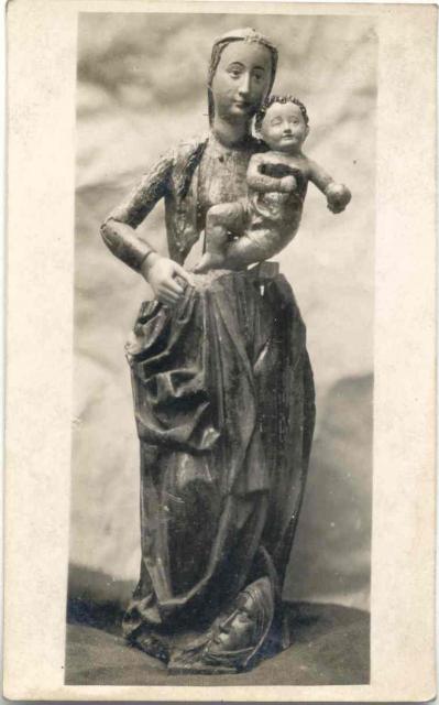 a Mária szobor a restaurálás előtt